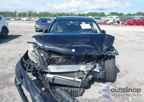 2014 Mercedes-Benz C 250 Luxury/Sport z USA, uszkodzony, nr VIN WDDGF4HB1ER306501